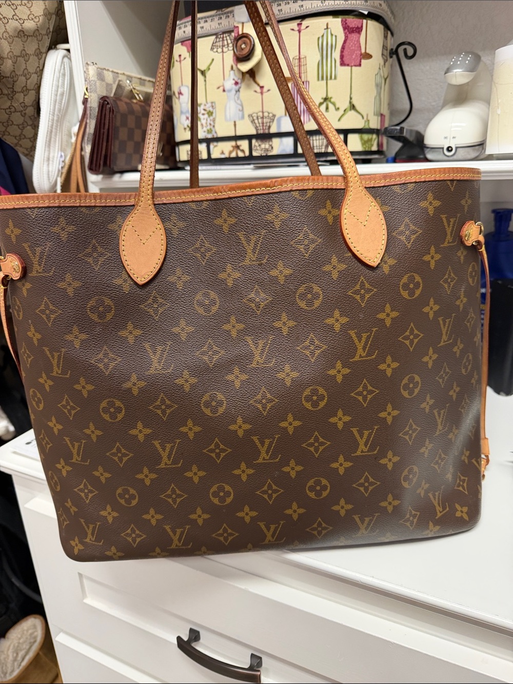 GM Louis Vuitton Monogram Canvas Neverfull.